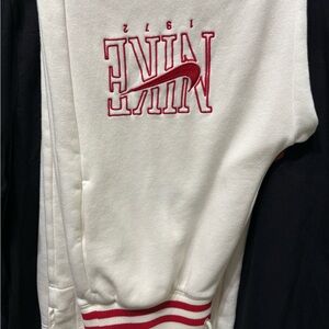 NWOT Nike Women’s Sweats Size Small